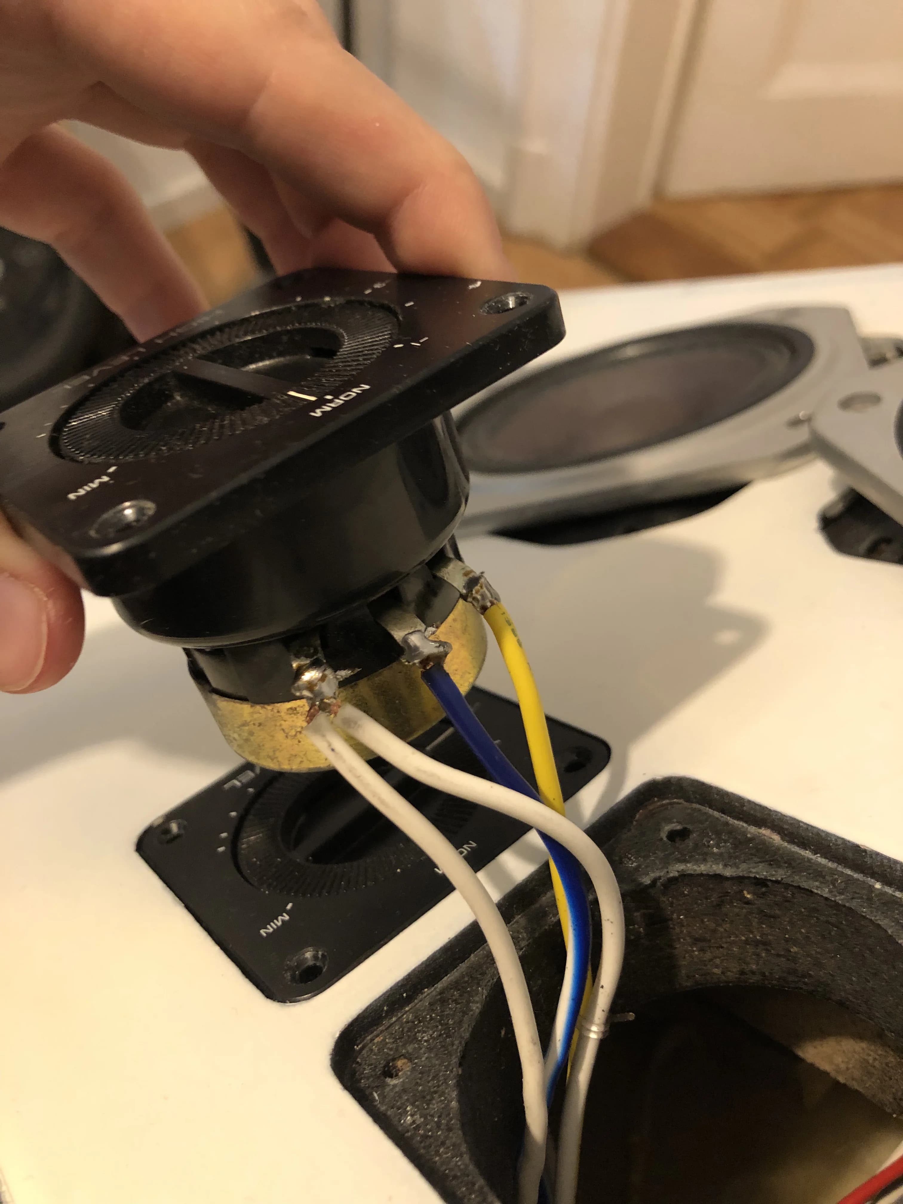 Emil Vorbrugg - Handcrafted wooden work detail