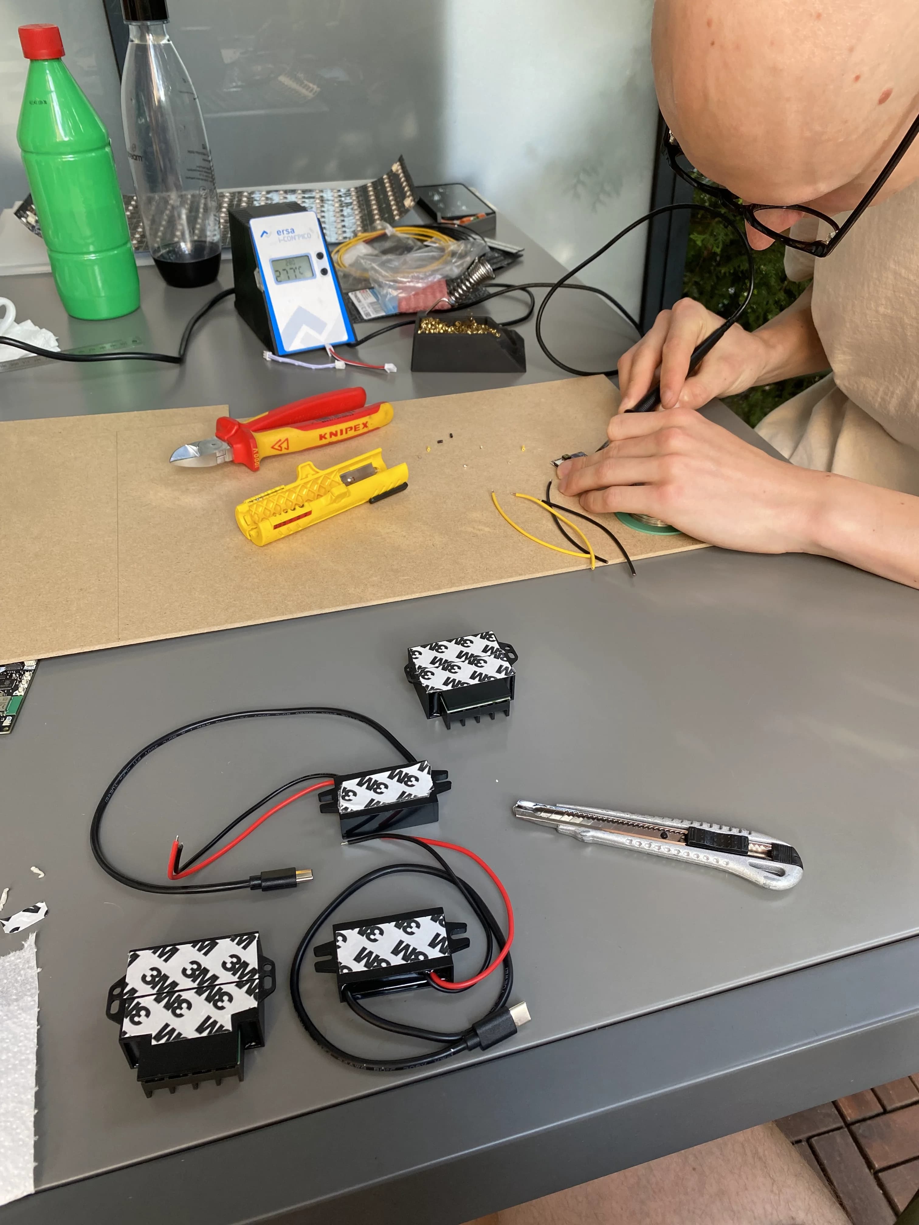 Emil Vorbrugg - Lichtobjekt LED matrix prototype detail